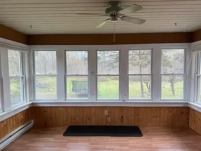 6076 Smith Rd — Photo 5