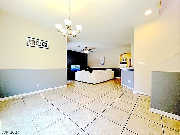 5th image of 9063 Palmas Altas St