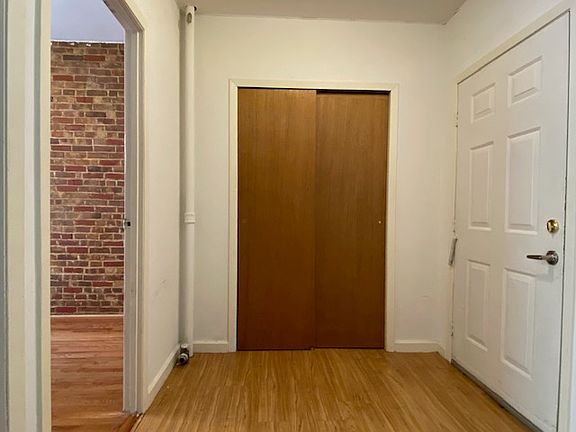 5th image of 328 W 45th St #1R