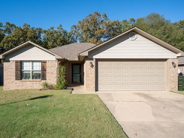 1780 Southern Hills Dr, Conway, AR 72034