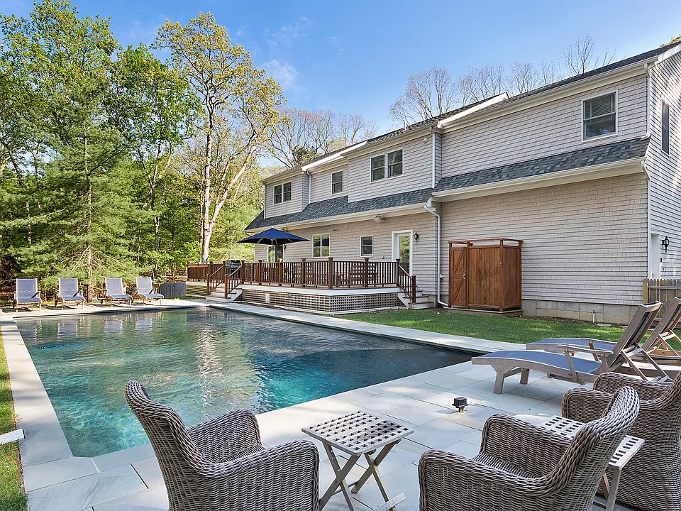 20 Saddle Ln