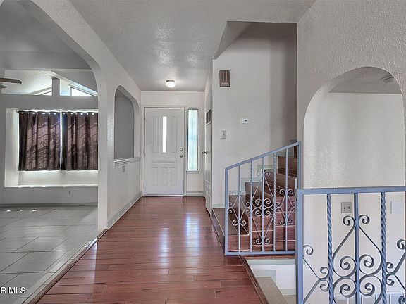 5th image of 695 Lomaland Dr