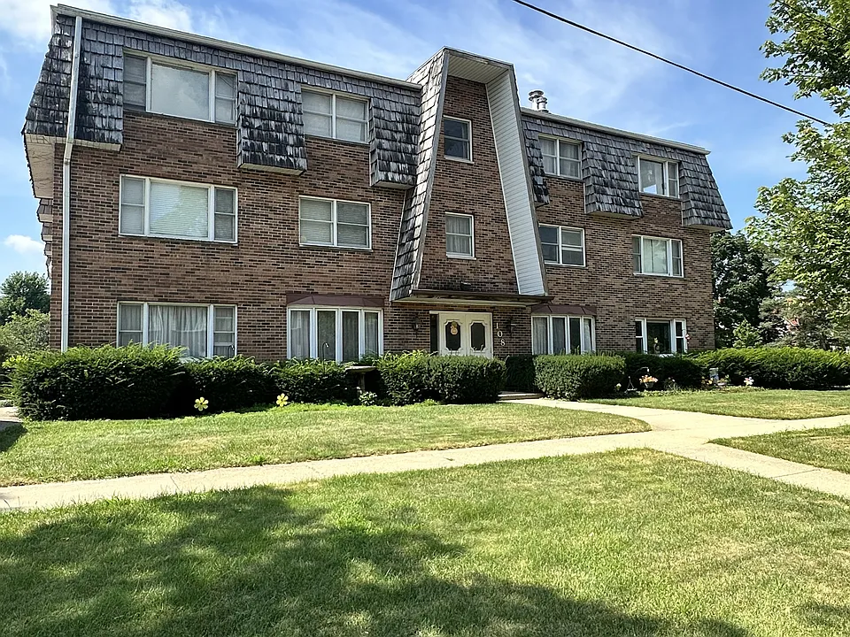 109 Fisk Ave #9