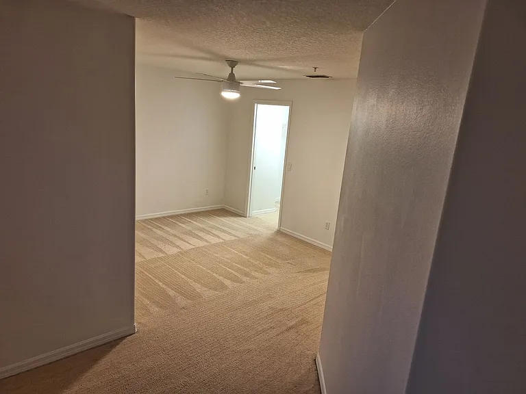 1017 Priory Cir — Photo 29