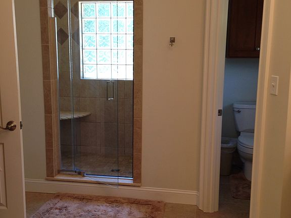 4th image of 107 Northwoods Dr