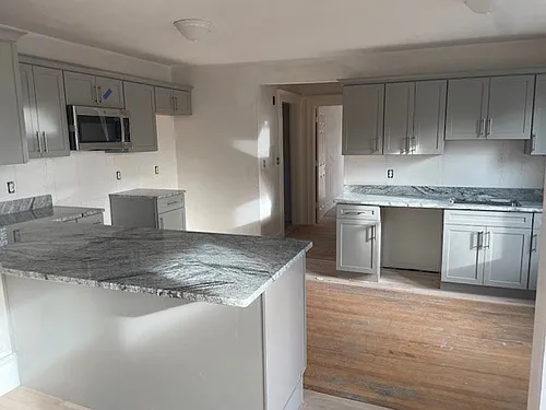 154 Lovell St #1L Photo 1