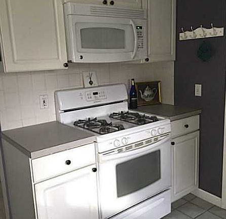 5th image of 76 Charlotte Dr
