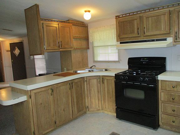 5th image of 22 Cedar Ln #22N
