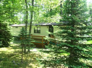 107 Red Oak Ct, Tafton, PA 18464