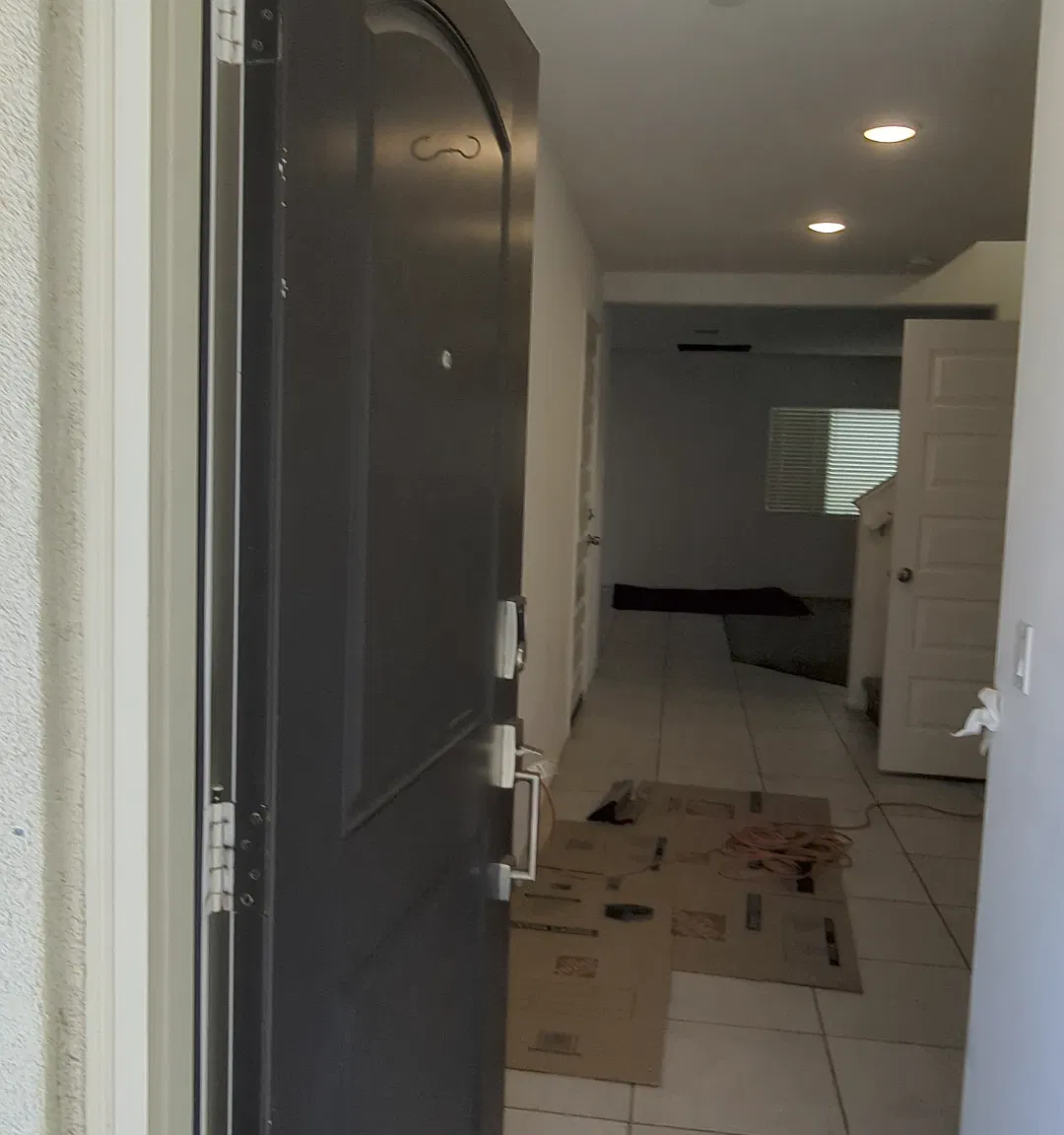 4 bed, 2288 sqft, $3,200 — Photo 3