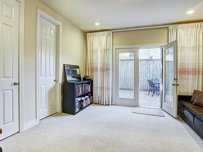 2602 Coastal Greens Dr — Photo 9