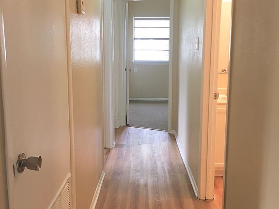 4th image of 4403 Hampstead St