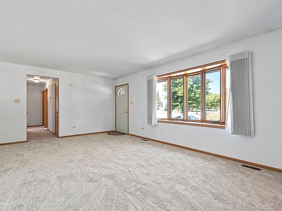 4th image of 6614 Langsford Ln