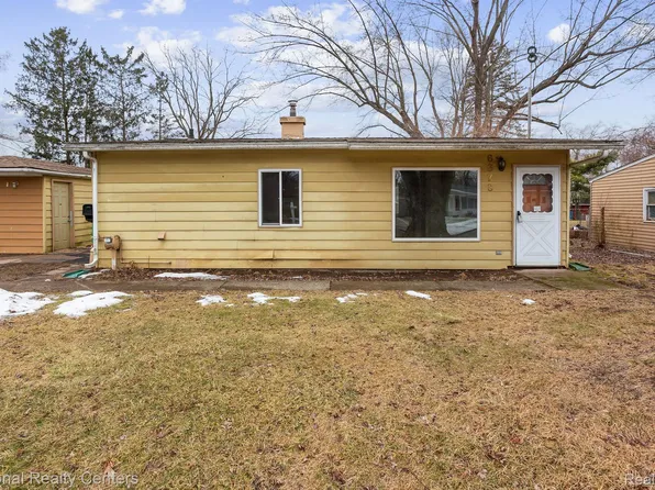 6378 Beth, Brighton, MI 48116