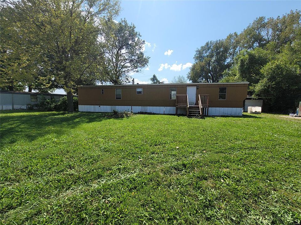 2nd image of 434 Garden St