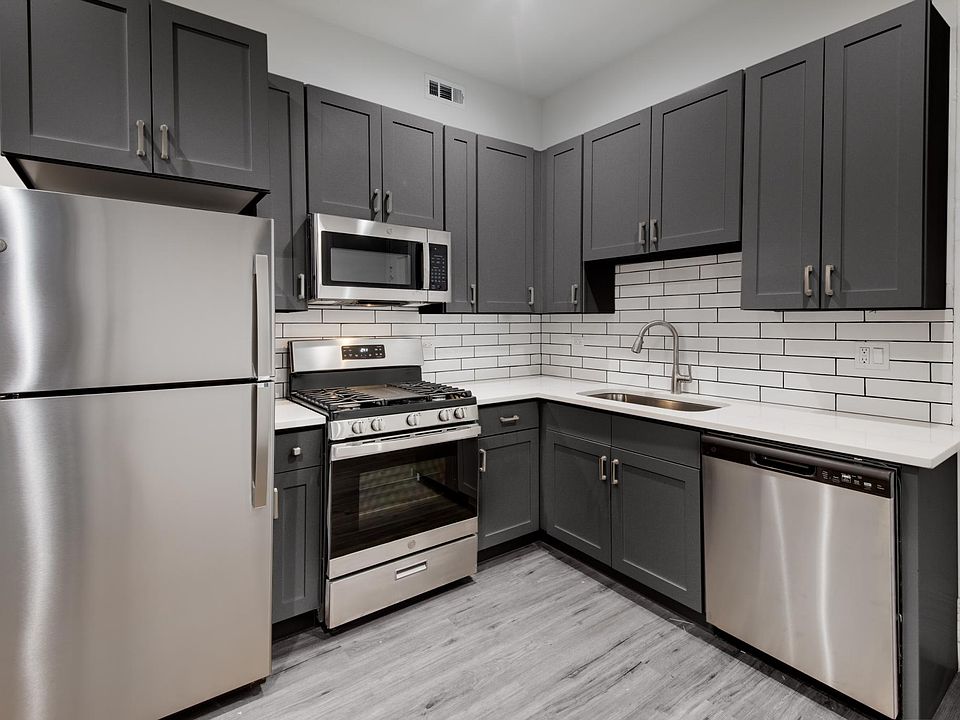 1st image of 1923 W Summerdale Ave #2F