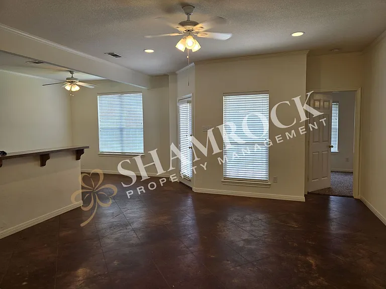 3084 Clydesdale Way — Photo 3