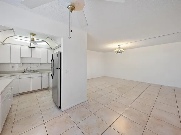 869 S Flanders S, Delray Beach, FL 33484