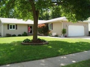 412 Crescent Ln, Fort Madison, IA 52627