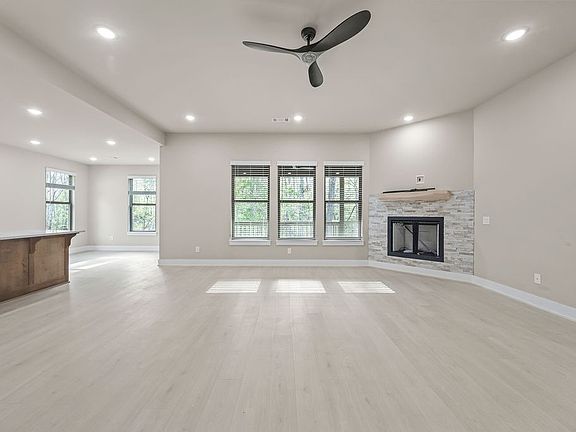 4th image of 3 Evanton Pl