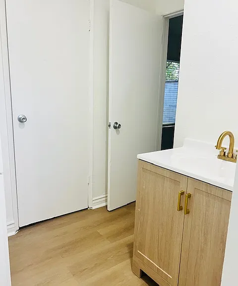 710 N La Fayette Park Pl #8 — Photo 11