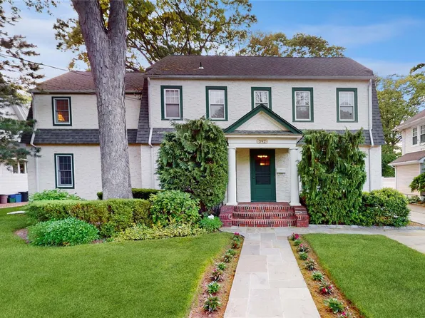 392 N Village Avenue, Rockville Centre, NY 11570