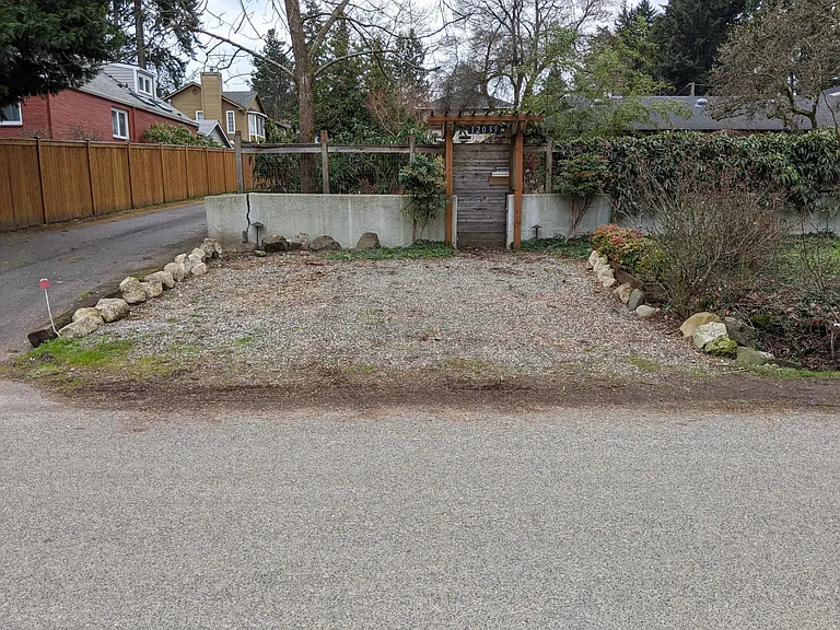 12039 20th Ave NE #B — Photo 14