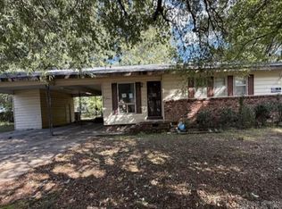 1014 Robinson St, Forrest City, AR 72335