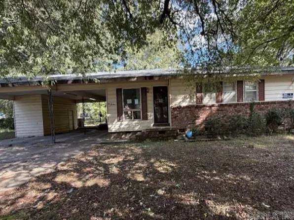 1014 Robinson St, Forrest City, AR 72335