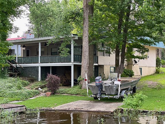 3rd image of 96 Meadowbrook Dr #60