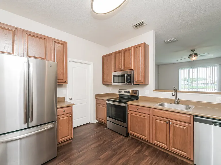2220 Paria Ln — Photo 9