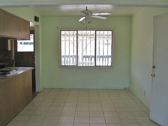 3rd image of 2033 Howard Ave