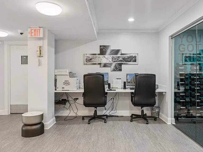 8708 1st Ave — Photo 33