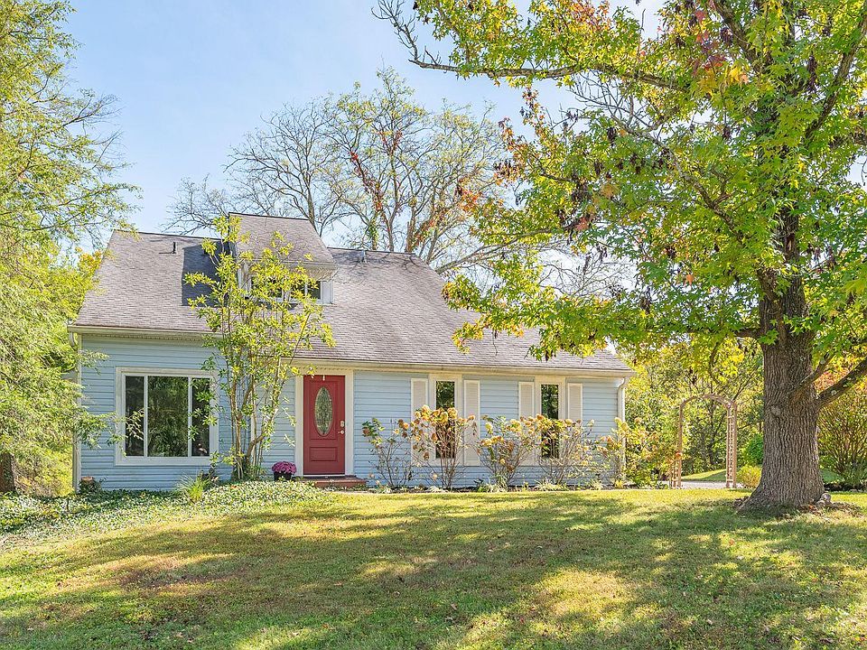 1st image of 6565 Windfield Ct