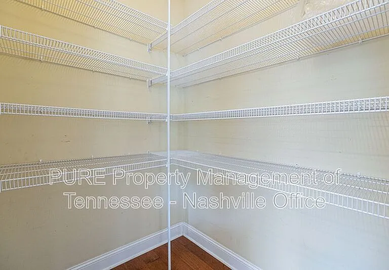 1214 Broadmoor Cir — Photo 27