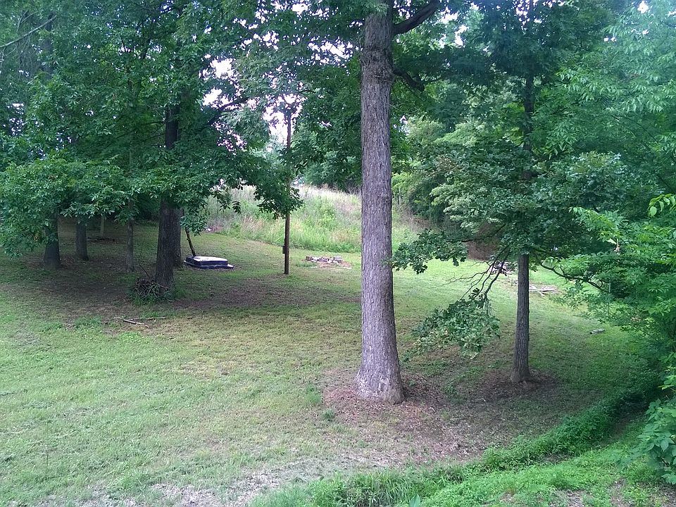 2nd image of 130 Brandon Dr