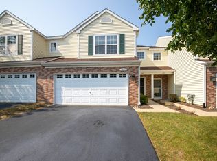 621 Winchester Ln, Lake Villa, IL 60046