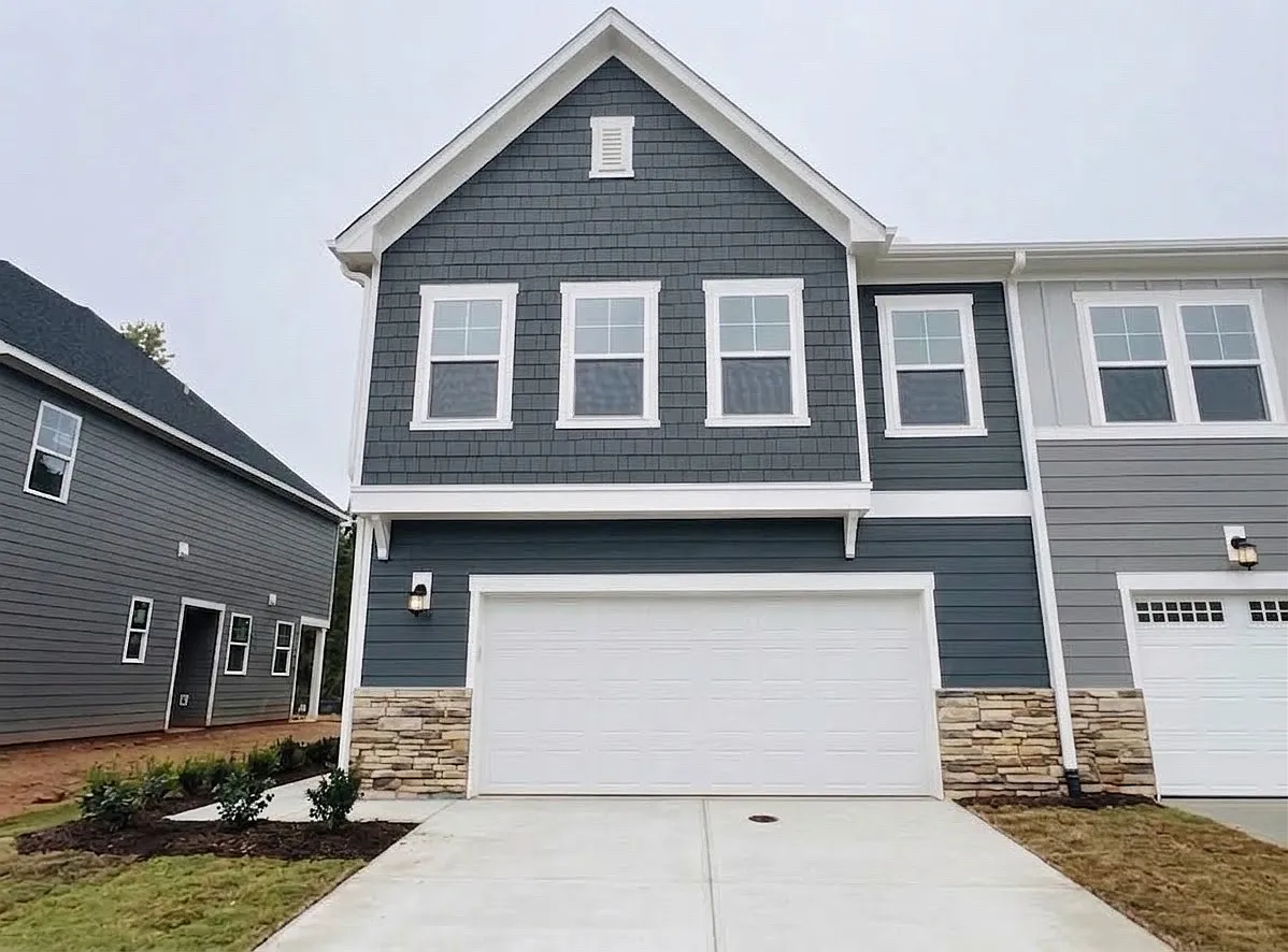 3 bed, 2.5 bath, 1884 sqft, $2,200 — Photo 1