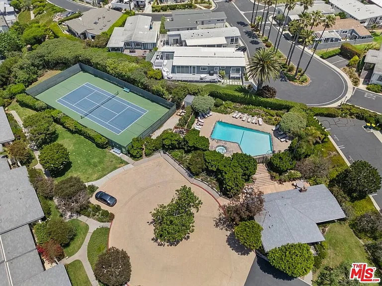 6798 Las Olas Way — Photo 16