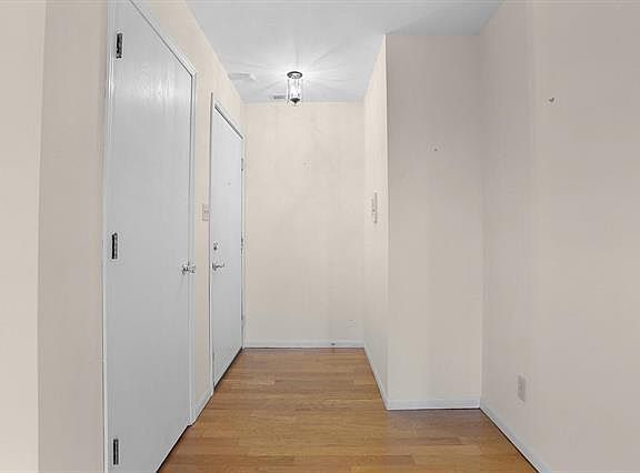 2nd image of 1112 Sunhaven Dr APT H