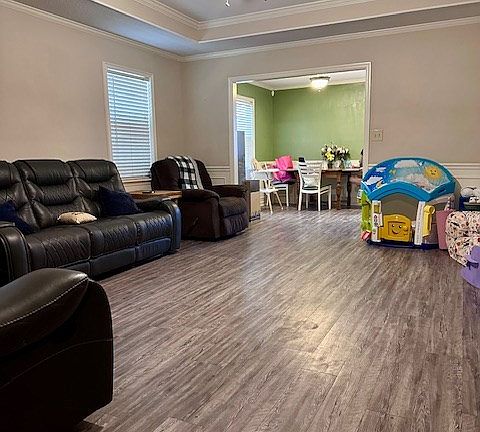 5th image of 4145 Hamilton Cir