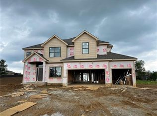 9520 N Lawn Ave, Kansas City, MO 64156