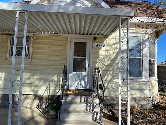 3rd image of 906 Spruce St