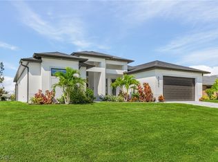 1401 SW 28th Terrace Cpe, Coral, FL 33914