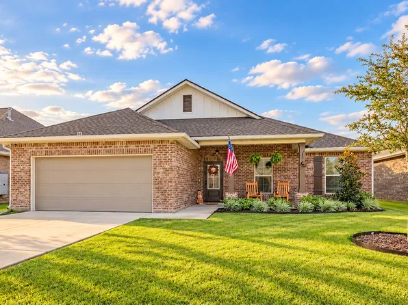68 Hydrangea Blvd, Freeport, FL 32439