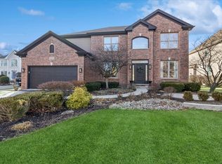 909 King Edward Ave, Saint Charles, IL 60174