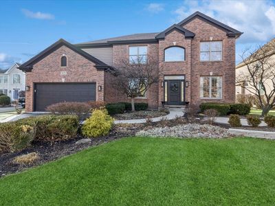 909 King Edward Ave, Saint Charles, IL, 60174