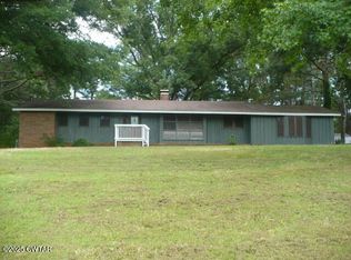 525 Harts Bridge Rd, Jackson, TN 38301