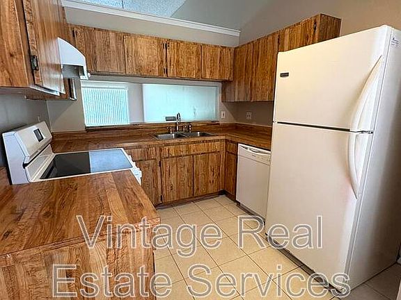 2nd image of 3319 Fox Lake Dr