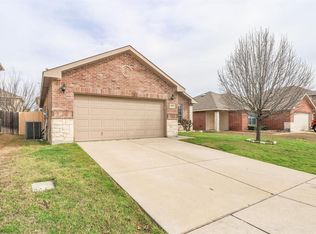 8608 Gray Shale Dr, Fort Worth, TX 76179